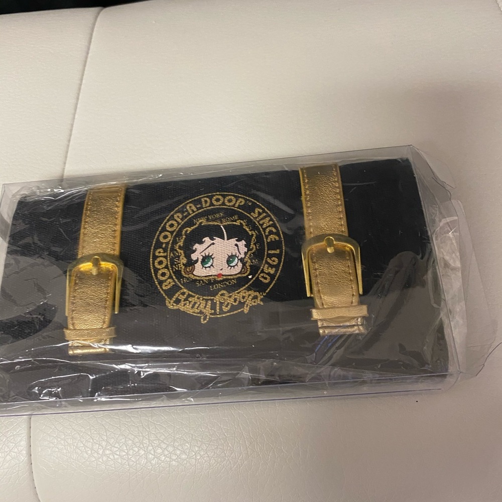 Bettyboop brand new gold and black wallet